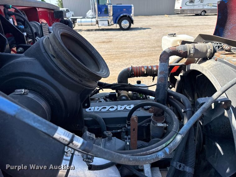 image for item EG6054 2008 Peterbilt 335 tow truck