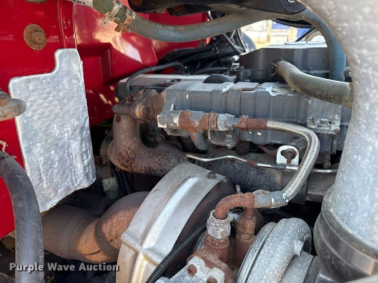 image for item EG6054 2008 Peterbilt 335 tow truck