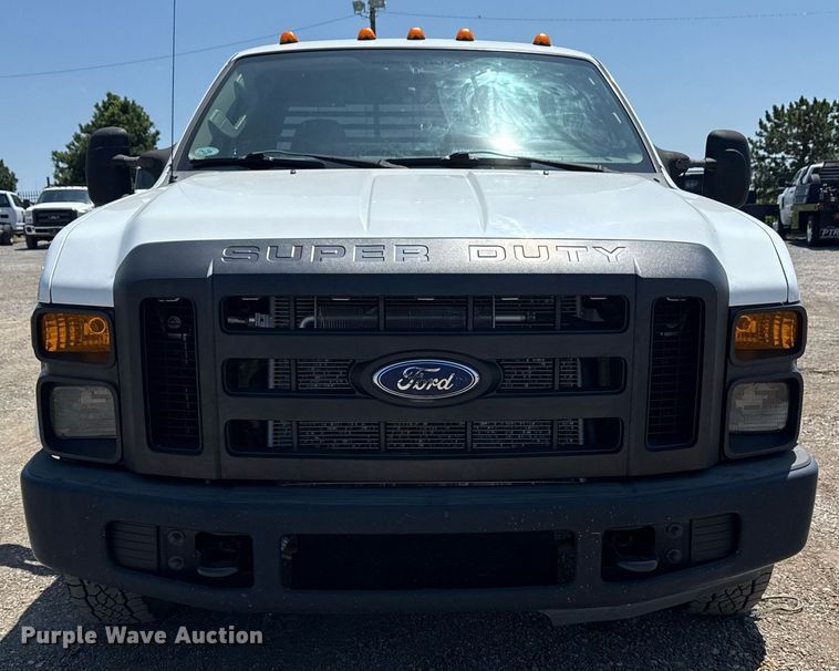 image for item EG6056 2008 Ford F350 Super Duty SuperCab flatbed pickup truck