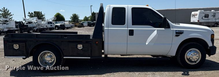 image for item EG6056 2008 Ford F350 Super Duty SuperCab flatbed pickup truck