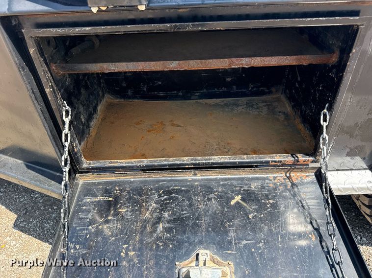 image for item EG6056 2008 Ford F350 Super Duty SuperCab flatbed pickup truck