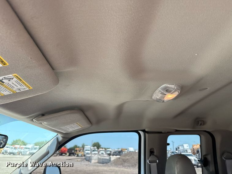 image for item EG6056 2008 Ford F350 Super Duty SuperCab flatbed pickup truck