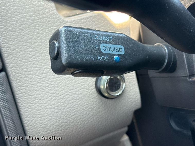 image for item EG6056 2008 Ford F350 Super Duty SuperCab flatbed pickup truck