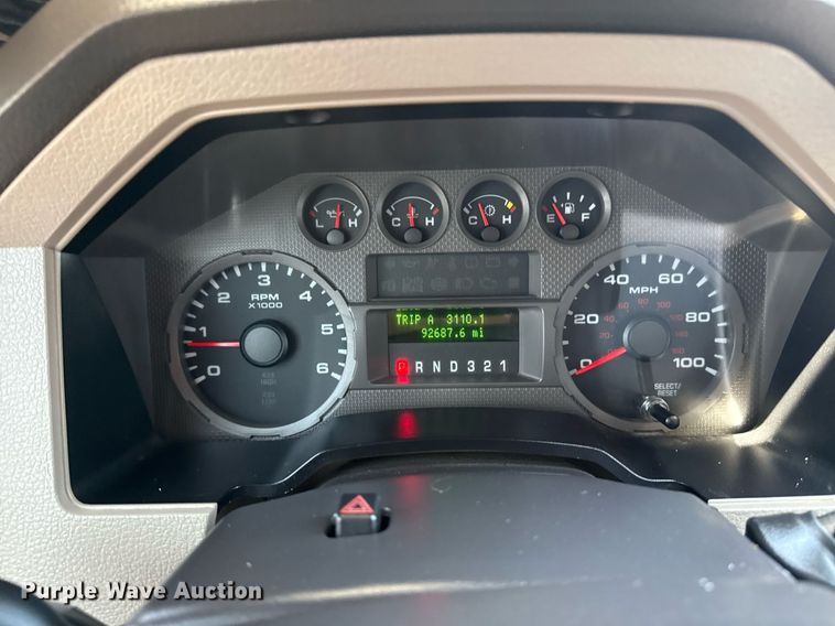 image for item EG6056 2008 Ford F350 Super Duty SuperCab flatbed pickup truck