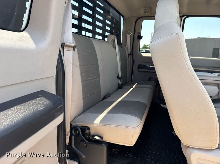 image for item EG6056 2008 Ford F350 Super Duty SuperCab flatbed pickup truck