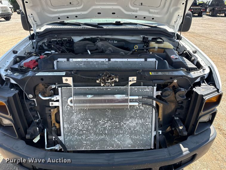 image for item EG6056 2008 Ford F350 Super Duty SuperCab flatbed pickup truck