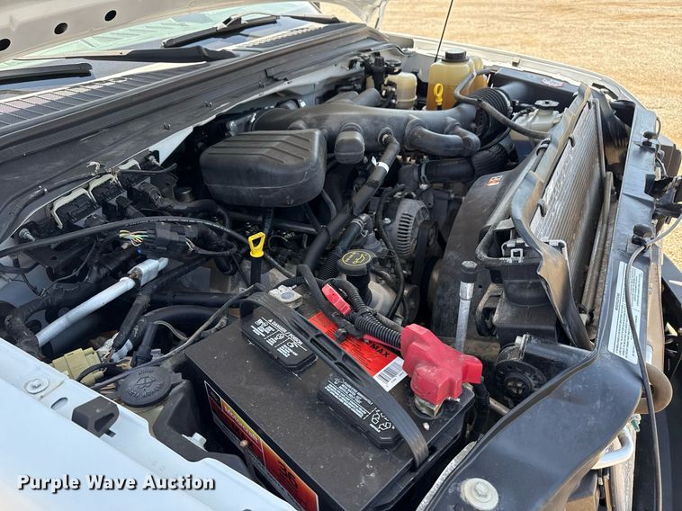 image for item EG6056 2008 Ford F350 Super Duty SuperCab flatbed pickup truck