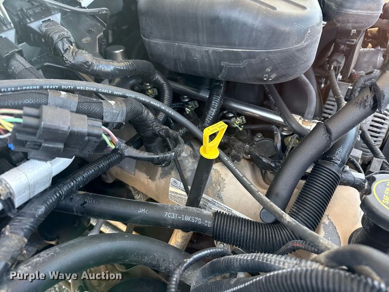 image for item EG6056 2008 Ford F350 Super Duty SuperCab flatbed pickup truck