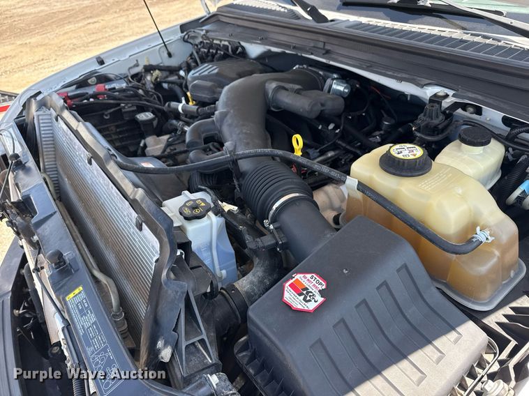 image for item EG6056 2008 Ford F350 Super Duty SuperCab flatbed pickup truck