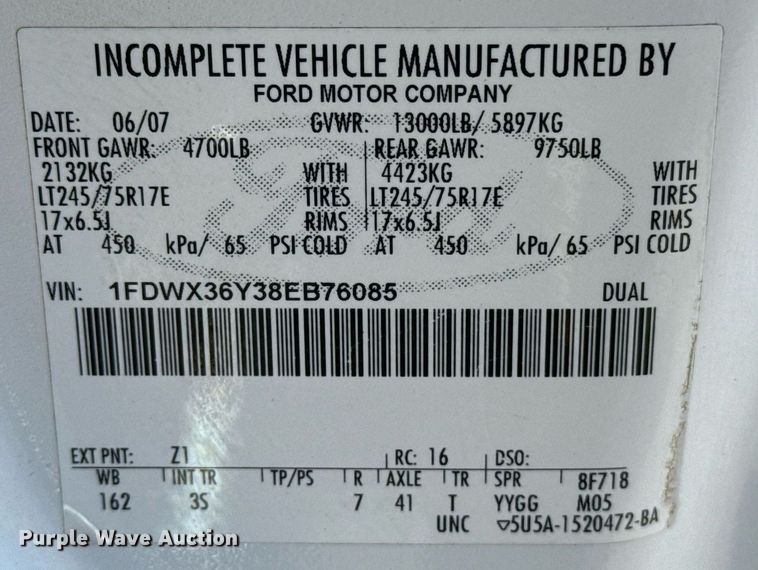 image for item EG6056 2008 Ford F350 Super Duty SuperCab flatbed pickup truck