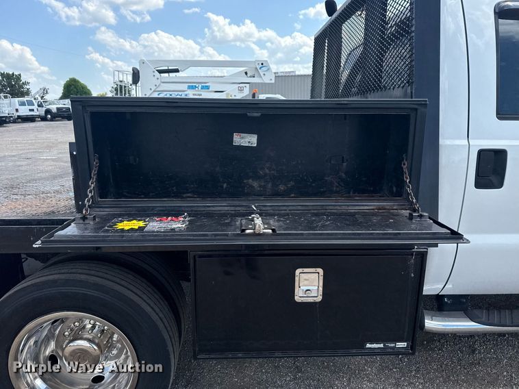 image for item EG6062 2012 Ford F550 Super Duty flatbed pickup truck