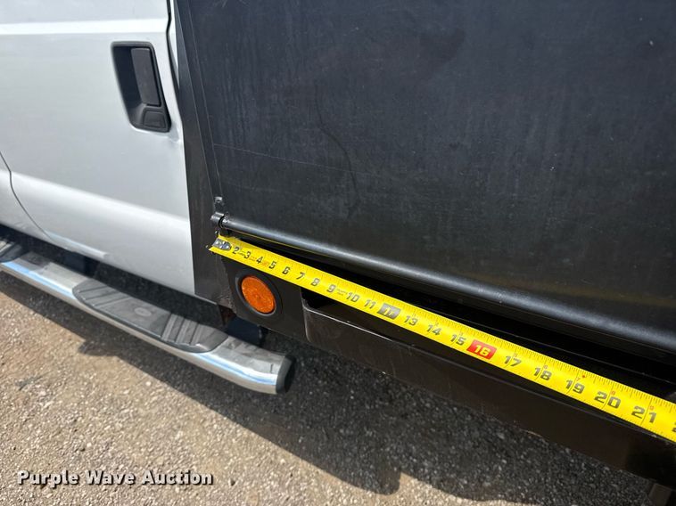 image for item EG6062 2012 Ford F550 Super Duty flatbed pickup truck