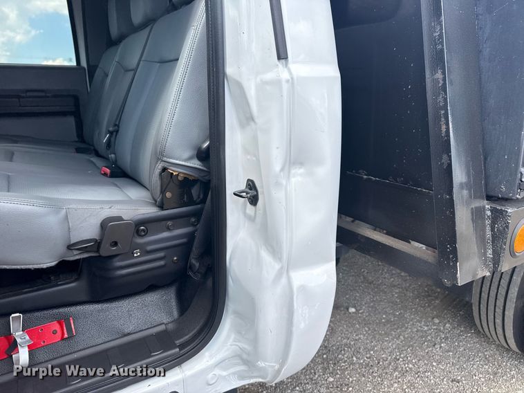 image for item EG6062 2012 Ford F550 Super Duty flatbed pickup truck