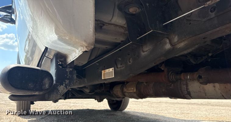 image for item EG6062 2012 Ford F550 Super Duty flatbed pickup truck