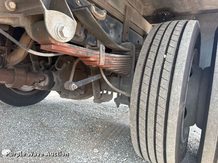 image for item EG6062 2012 Ford F550 Super Duty flatbed pickup truck