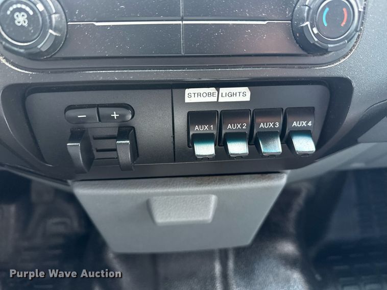 image for item EG6062 2012 Ford F550 Super Duty flatbed pickup truck