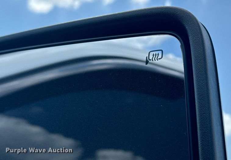 image for item EG6062 2012 Ford F550 Super Duty flatbed pickup truck