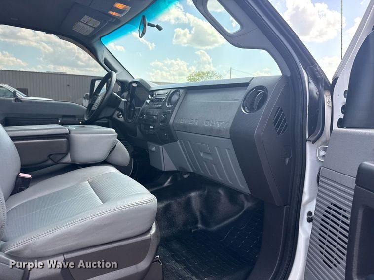 image for item EG6062 2012 Ford F550 Super Duty flatbed pickup truck