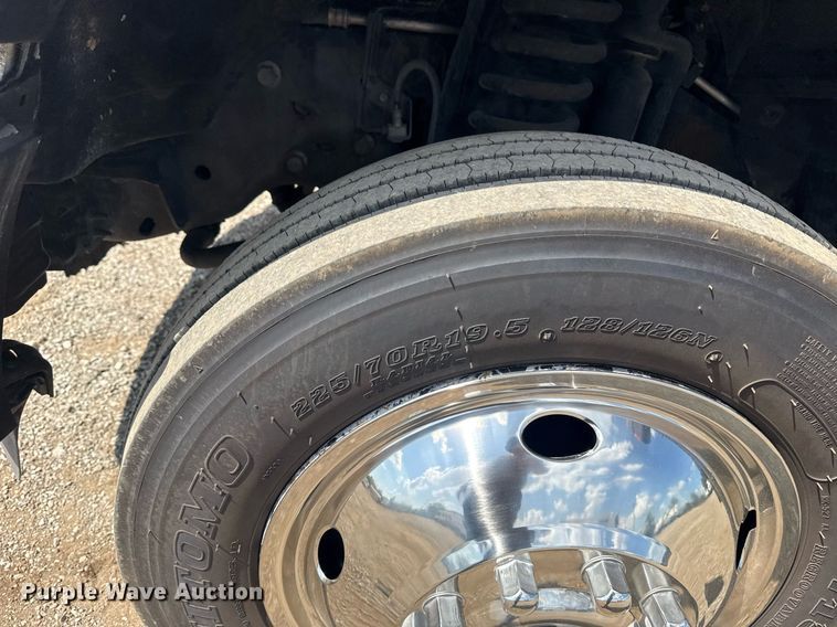 image for item EG6062 2012 Ford F550 Super Duty flatbed pickup truck