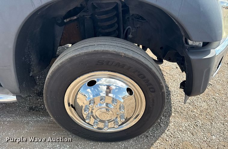 image for item EG6062 2012 Ford F550 Super Duty flatbed pickup truck