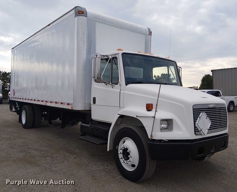 image for item EG8250 2002 Freightliner FL70 box truck