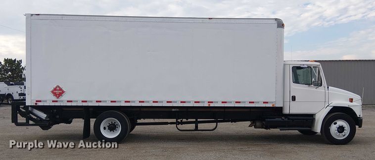 image for item EG8250 2002 Freightliner FL70 box truck
