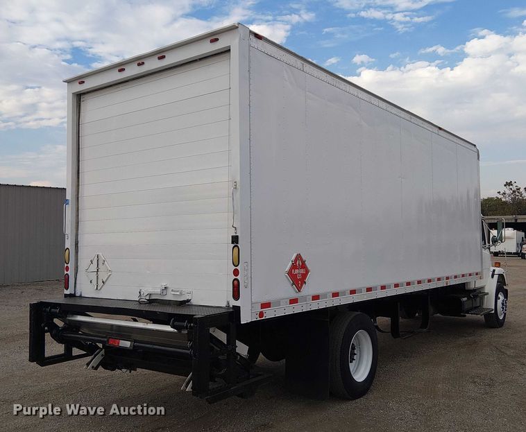 image for item EG8250 2002 Freightliner FL70 box truck