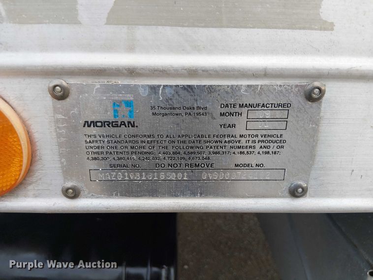 image for item EG8250 2002 Freightliner FL70 box truck