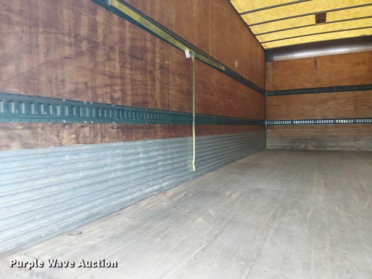 image for item EG8250 2002 Freightliner FL70 box truck