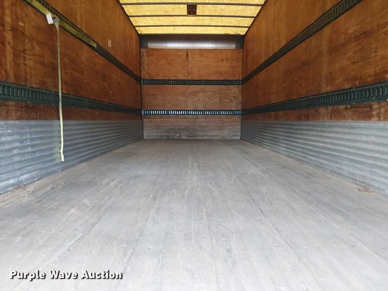 image for item EG8250 2002 Freightliner FL70 box truck