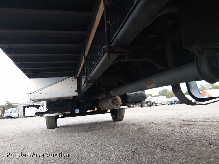 image for item EG8250 2002 Freightliner FL70 box truck