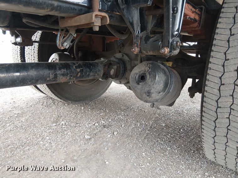 image for item EG8250 2002 Freightliner FL70 box truck