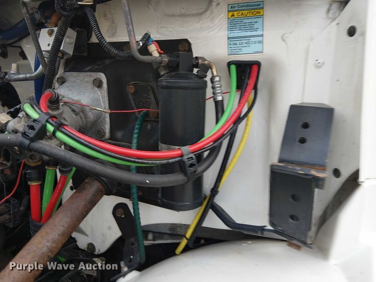 image for item EG8250 2002 Freightliner FL70 box truck