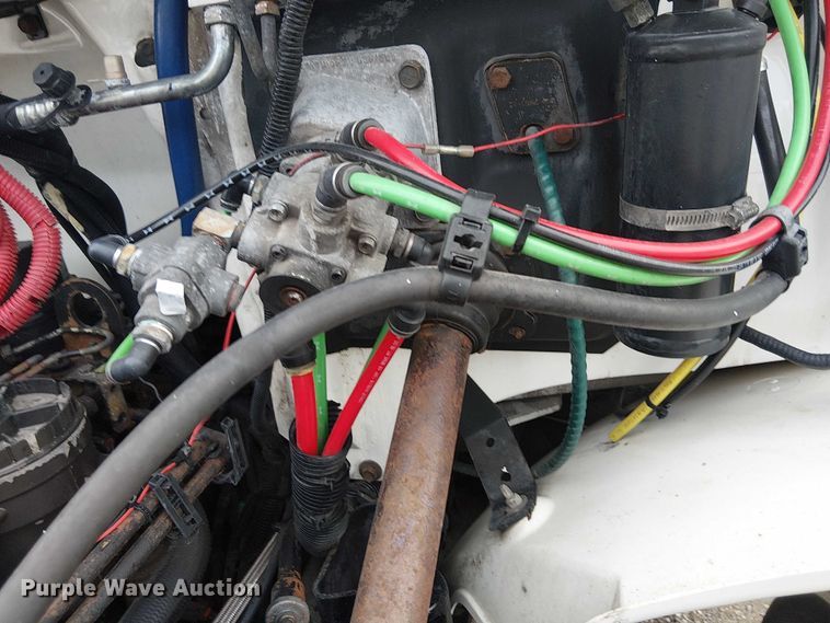 image for item EG8250 2002 Freightliner FL70 box truck