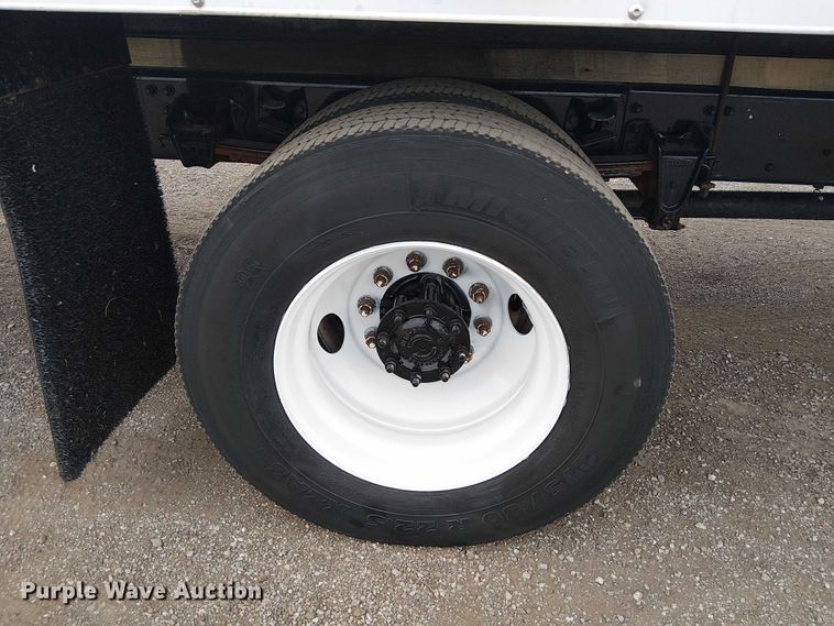 image for item EG8250 2002 Freightliner FL70 box truck