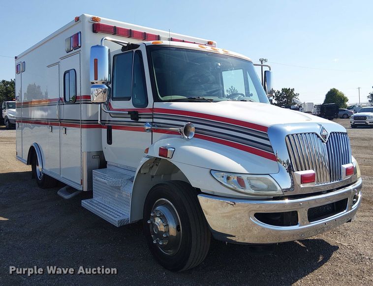 image for item EG8257 2008 International 4300 ambulance