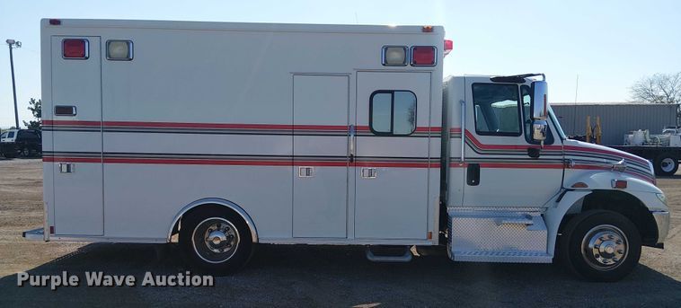image for item EG8257 2008 International 4300 ambulance