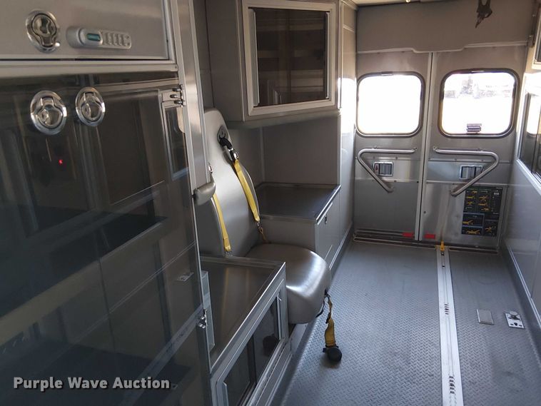 image for item EG8257 2008 International 4300 ambulance