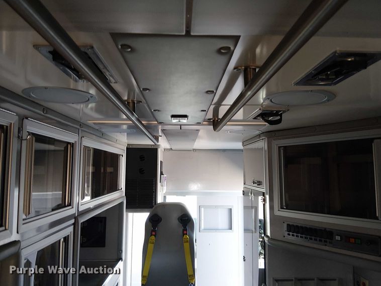 image for item EG8257 2008 International 4300 ambulance