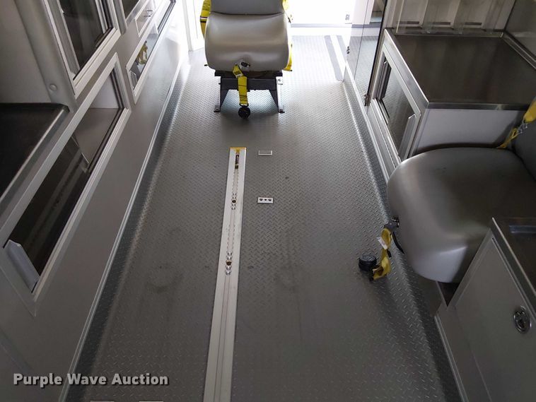 image for item EG8257 2008 International 4300 ambulance