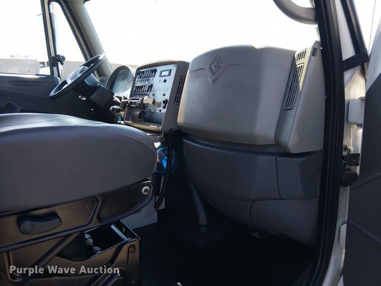 image for item EG8257 2008 International 4300 ambulance