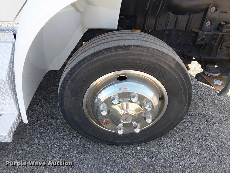 image for item EG8257 2008 International 4300 ambulance