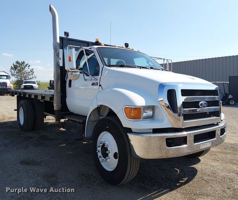 image for item EG8258 2011 Ford F750 Super Duty XL flatbed truck