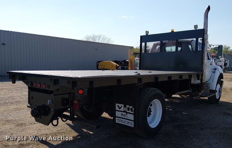 image for item EG8258 2011 Ford F750 Super Duty XL flatbed truck
