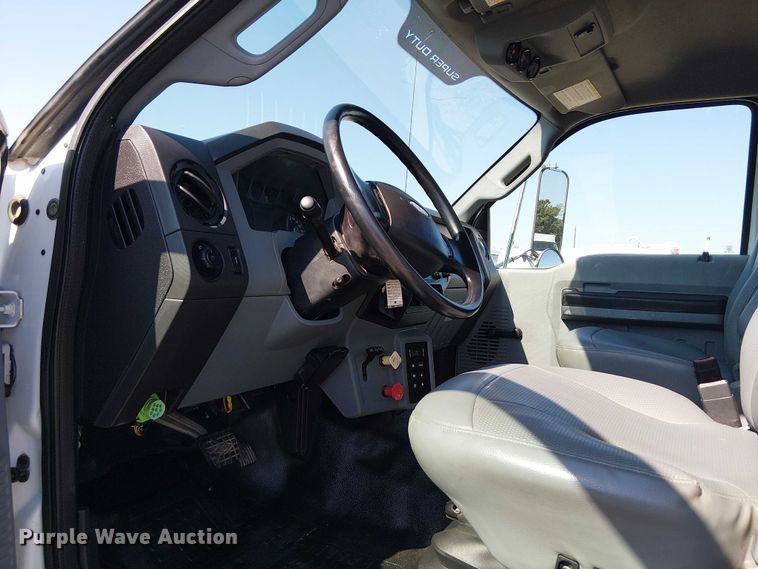 image for item EG8258 2011 Ford F750 Super Duty XL flatbed truck