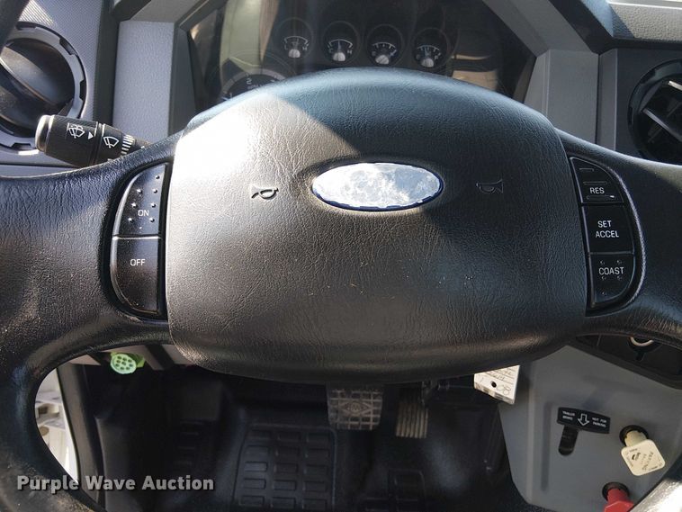 image for item EG8258 2011 Ford F750 Super Duty XL flatbed truck