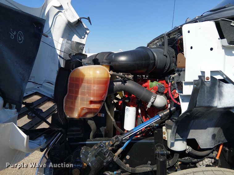 image for item EG8258 2011 Ford F750 Super Duty XL flatbed truck