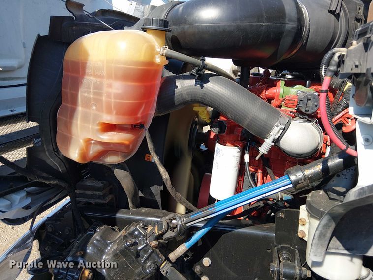 image for item EG8258 2011 Ford F750 Super Duty XL flatbed truck