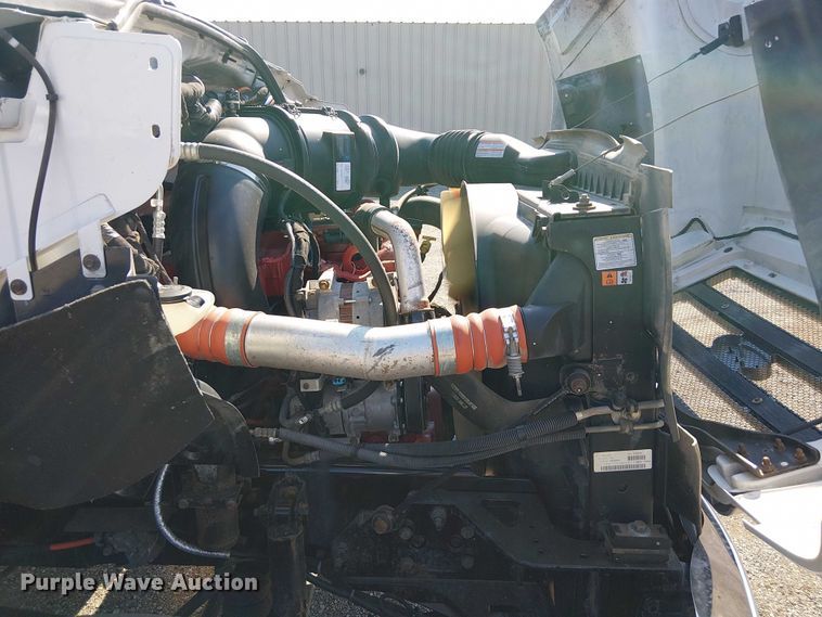 image for item EG8258 2011 Ford F750 Super Duty XL flatbed truck