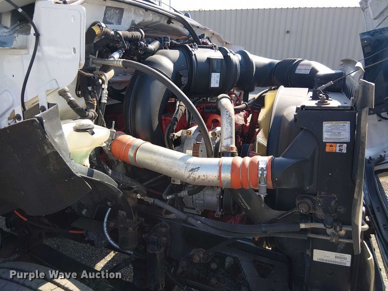 image for item EG8258 2011 Ford F750 Super Duty XL flatbed truck